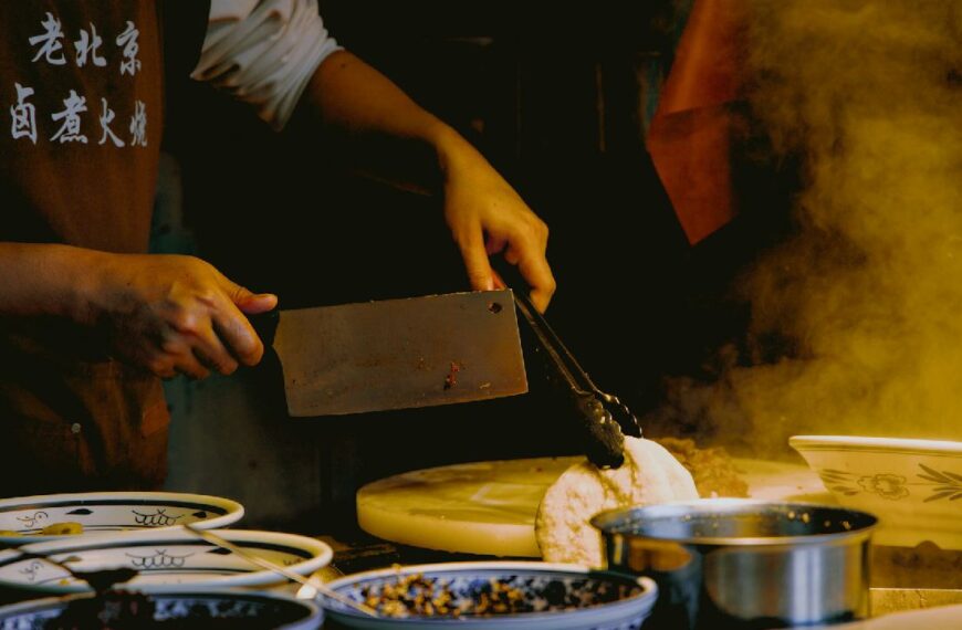 knives chained in China